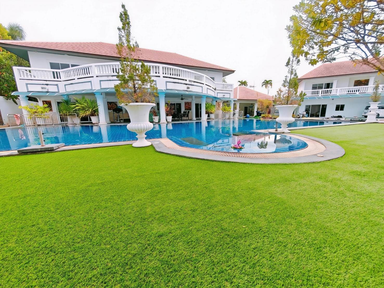 48 - https://หญ้าเทียมมิตรภาพ.com | รับปูหญ้าเทียม รับติดตั้งงานทุกพื้นที่ ทุกรูปแบบ ทั่วประเทศประเมิน​ราคาฟรีทุกพื้นที่ ลูกค้ารู้ผลภายใน 3 นาที ในงบประมาณ​ที่กำหนดได้ มีการรับประกัน 6 ปี อายุการใช้งานนาน 10 ปี บริการหลังการขายดีมีคุณภาพ ดูแลตลอดอายุการใช้งาน ครบจบในที่เดียว ด้วยทีมงานชำนาญ​การ