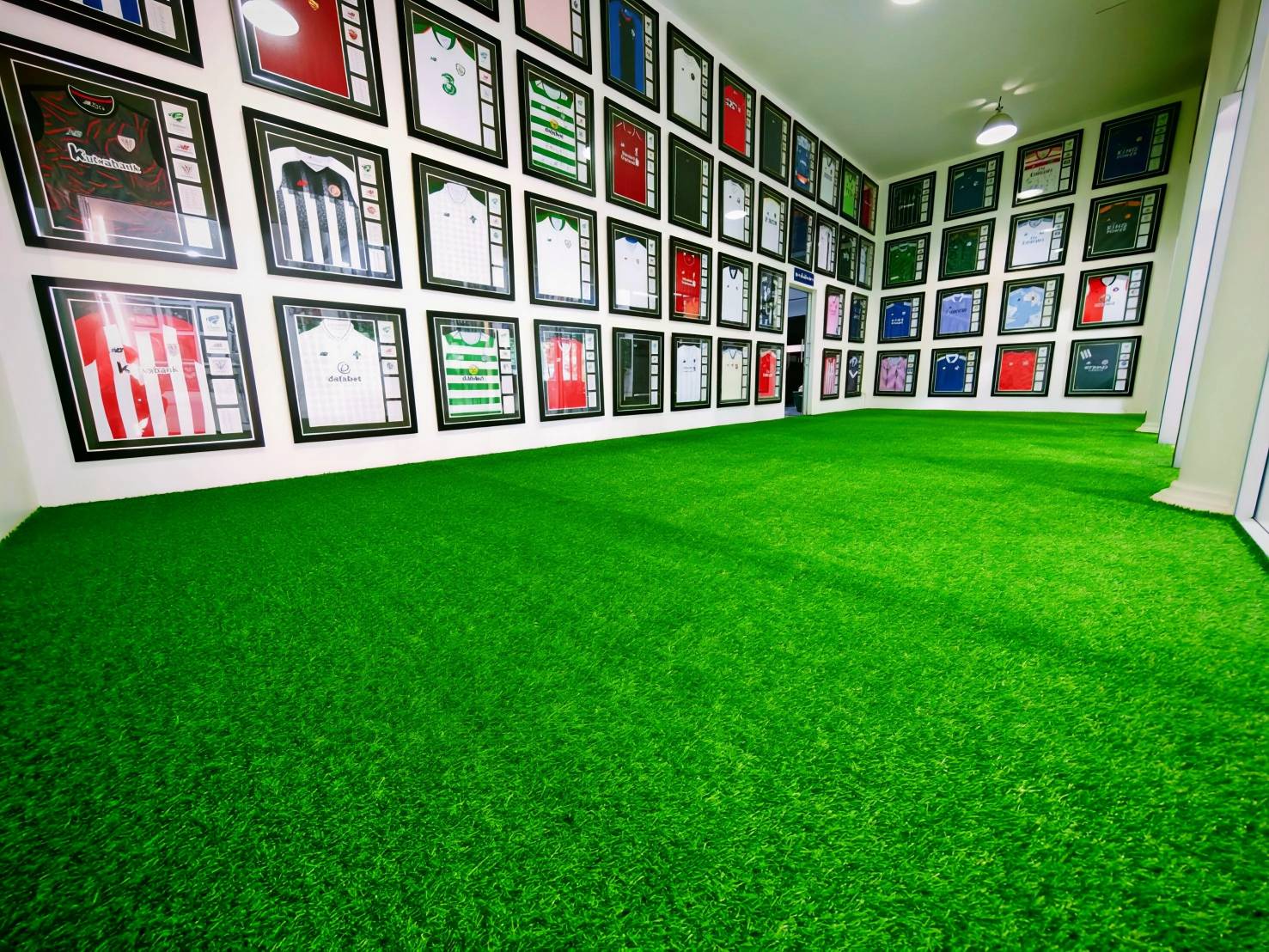 51 - https://หญ้าเทียมมิตรภาพ.com | รับปูหญ้าเทียม รับติดตั้งงานทุกพื้นที่ ทุกรูปแบบ ทั่วประเทศประเมิน​ราคาฟรีทุกพื้นที่ ลูกค้ารู้ผลภายใน 3 นาที ในงบประมาณ​ที่กำหนดได้ มีการรับประกัน 6 ปี อายุการใช้งานนาน 10 ปี บริการหลังการขายดีมีคุณภาพ ดูแลตลอดอายุการใช้งาน ครบจบในที่เดียว ด้วยทีมงานชำนาญ​การ